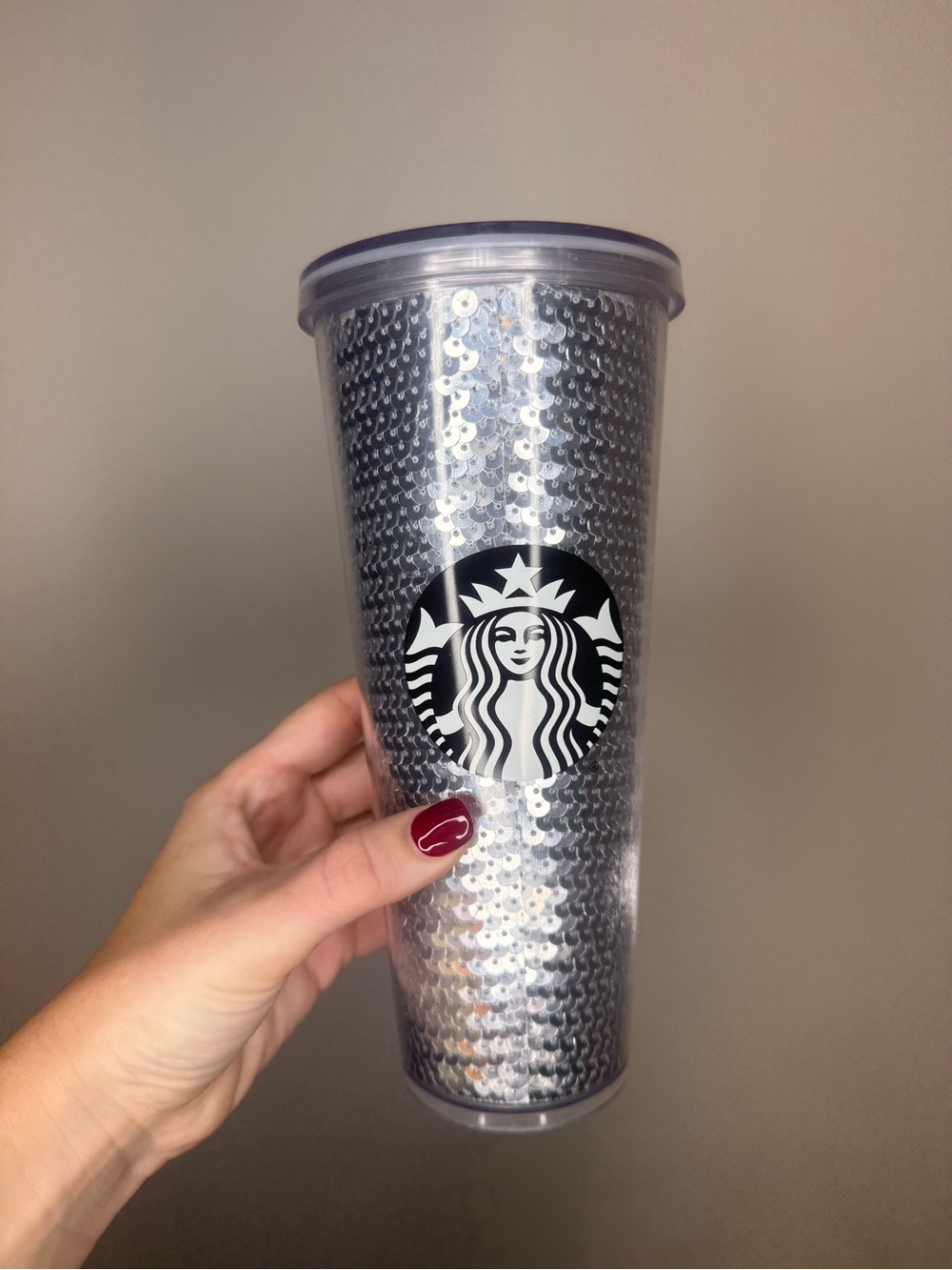 Starbucks 2017 Holiday Silver Sequin 24 oz Venti Cold Cup Tumbler